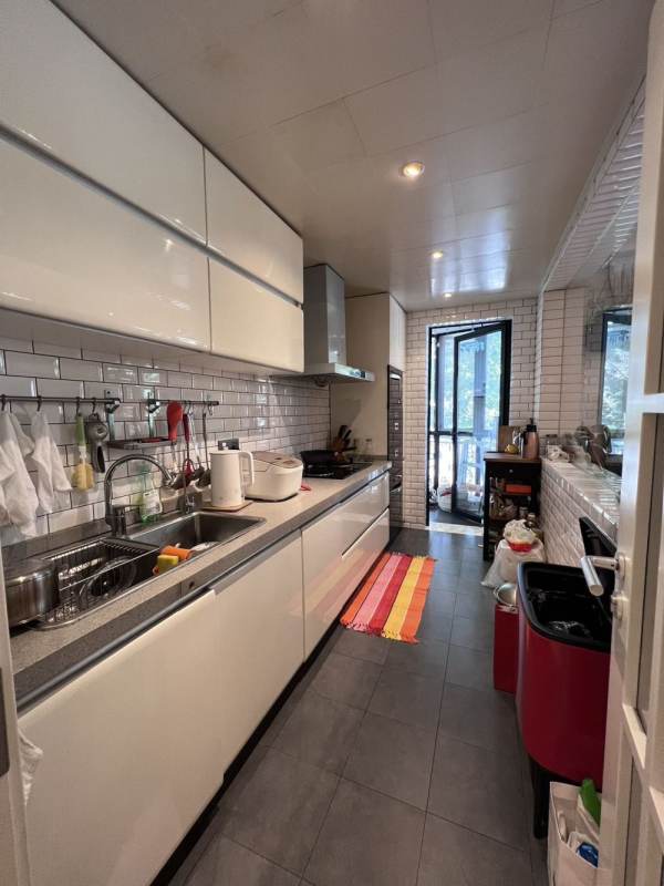 Housing image — Kitchen