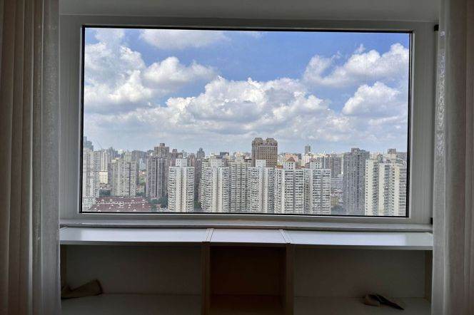 High-Floor 3BR Apartment near Jing'an Temple with Outstanding View (L2/L7/L14)