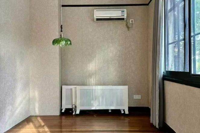 2BR Apartment in Jing'an (L2/L7/L14)