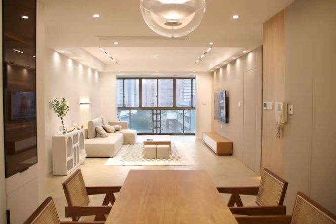 3BR Apartment near People's Square (L1/L2/L8)