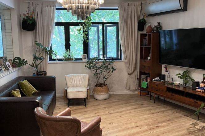 4BR Apartment in Old Xuhui with Green View (L9/L12)