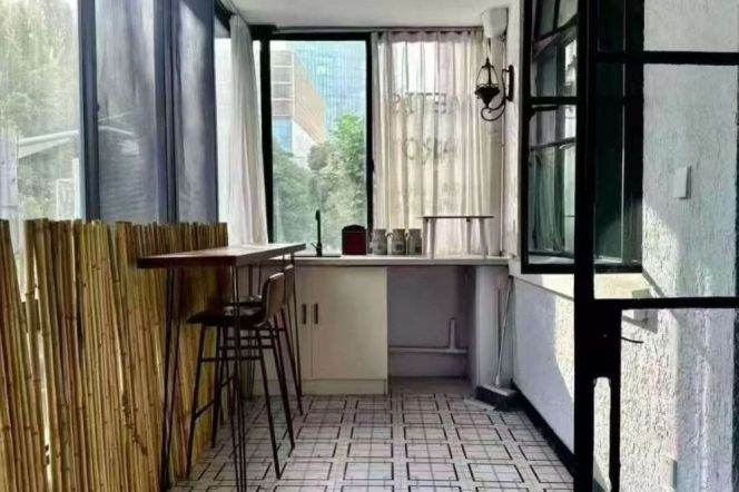 2BR Apartment in Jing'an (L2/L7/L14)