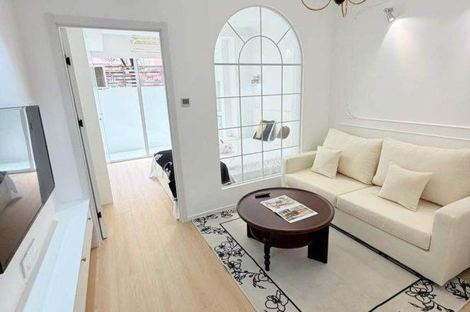 1BR Apartment near Shanghai Jiao Tong University with Terrace (L10/L11)