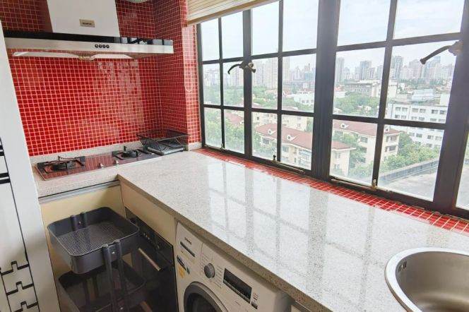 1BR Apartment in Old Xuhui (L1/L10)