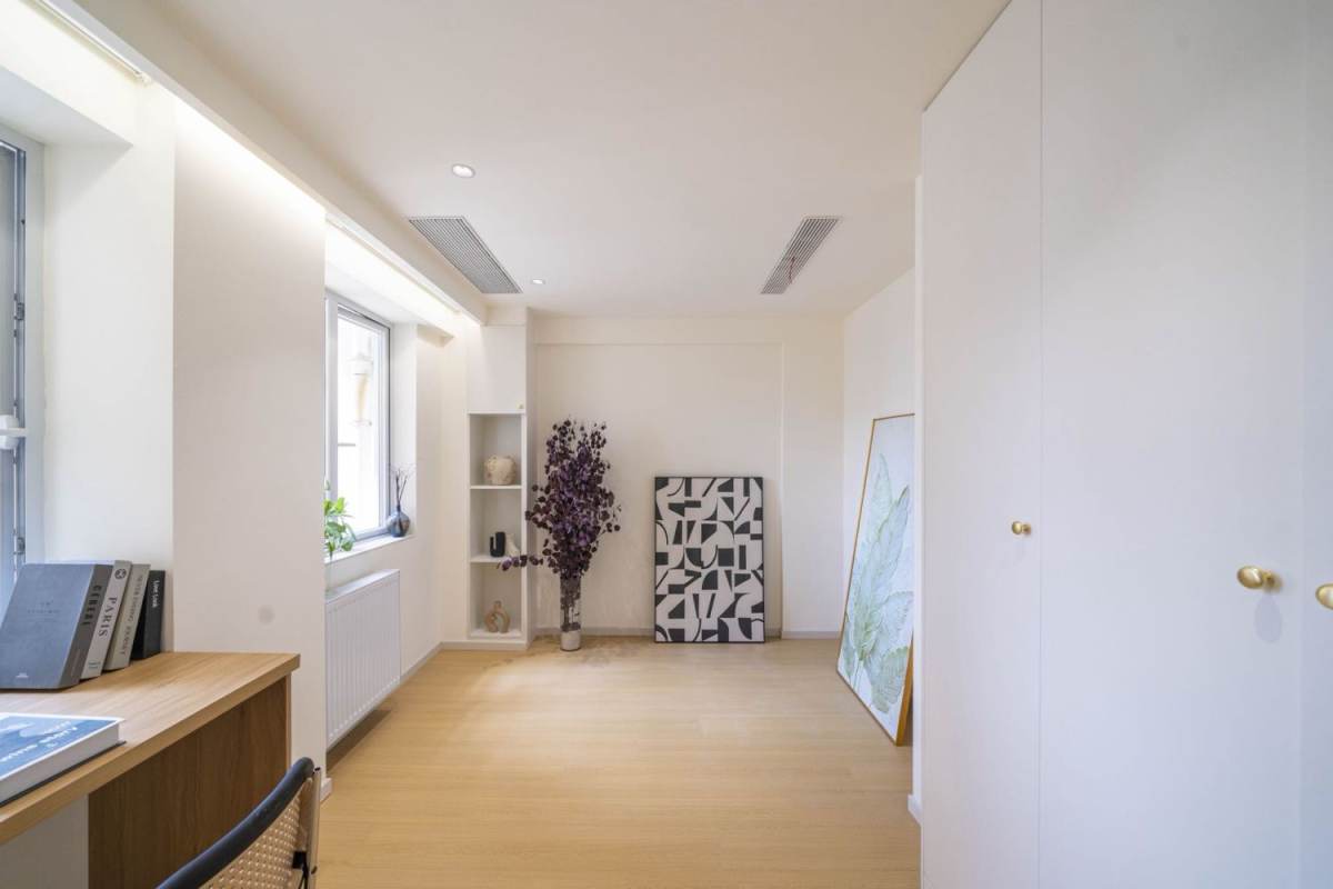 Housing image — Bedroom