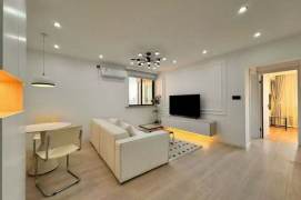 2BR Apartment near Changping Rd Metro (L7)