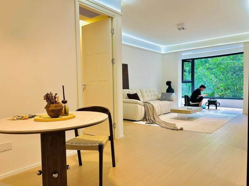 Housing image — Living Room