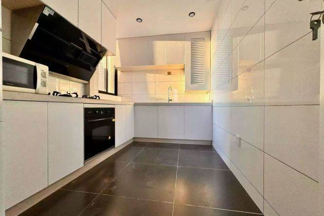2BR Apartment near Changping Rd Metro (L7)