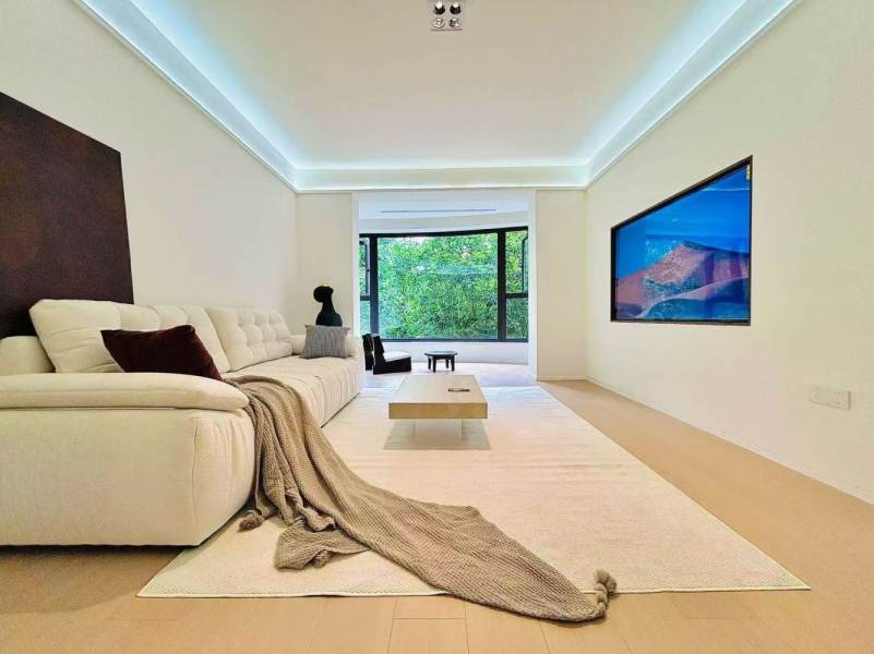 Housing image — Living Room