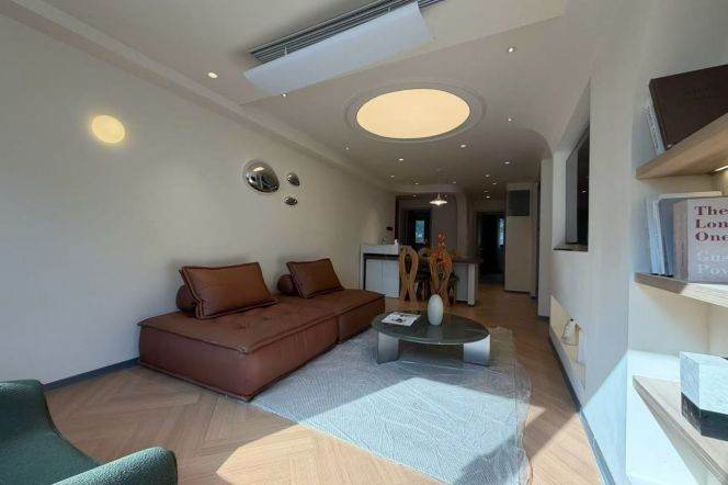 3BR Apartment in Gubei (L10/L15)