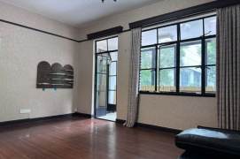 Spacious 1BR Apartment near Jing'an Temple (L2/L7/L14)