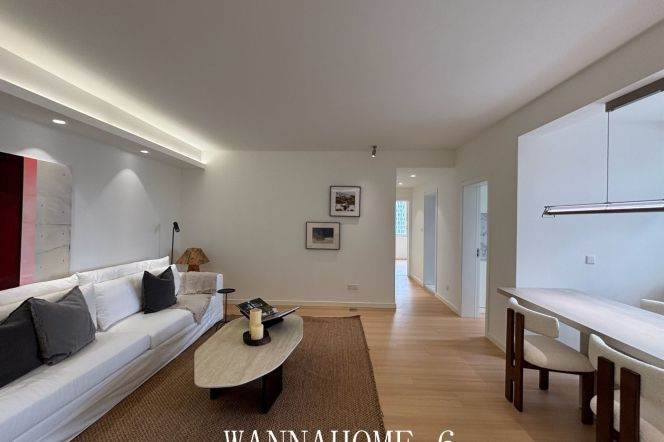 2BR Apartment in Jing'an (L13)