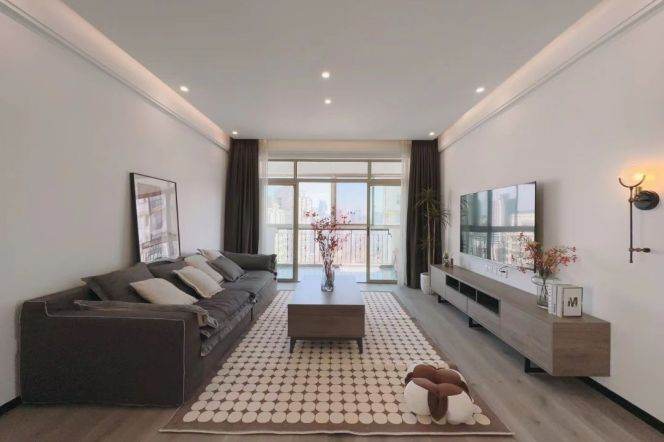 High-Floor 3BR Apartment near Zhongshan Park (L2/L3/L4)