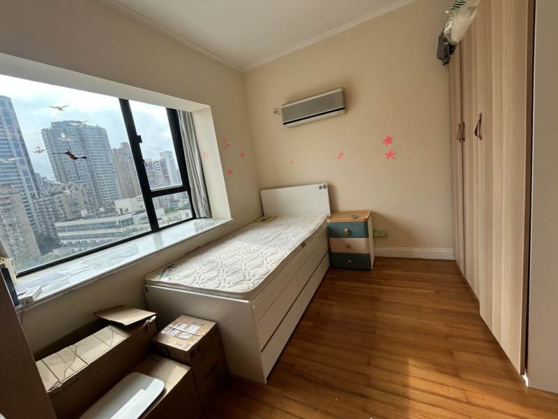 Housing image — Bedroom