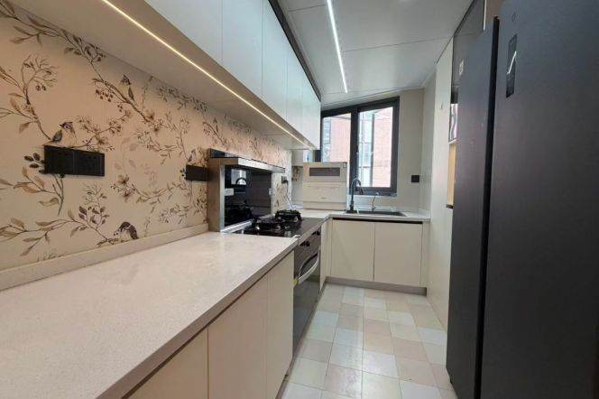 3BR Apartment in Gubei (L10/L15)