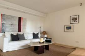 2BR Apartment in Jing'an (L13)