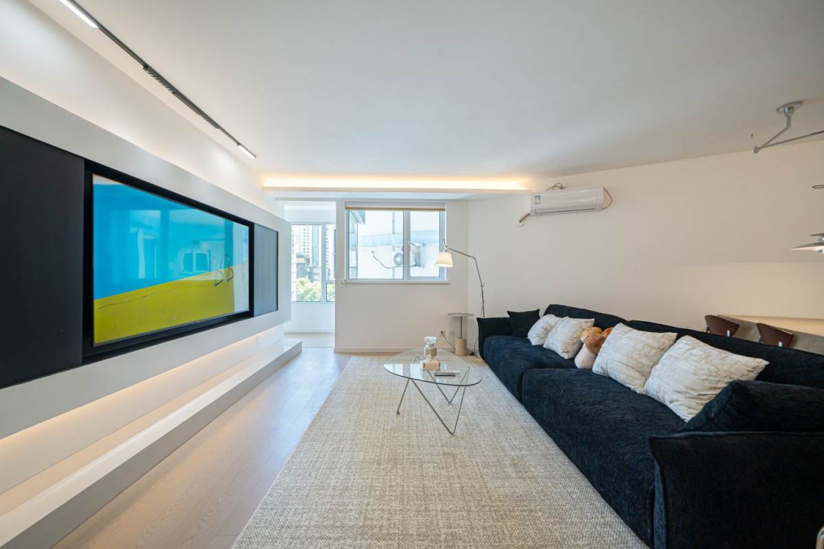 Housing image — Living Room
