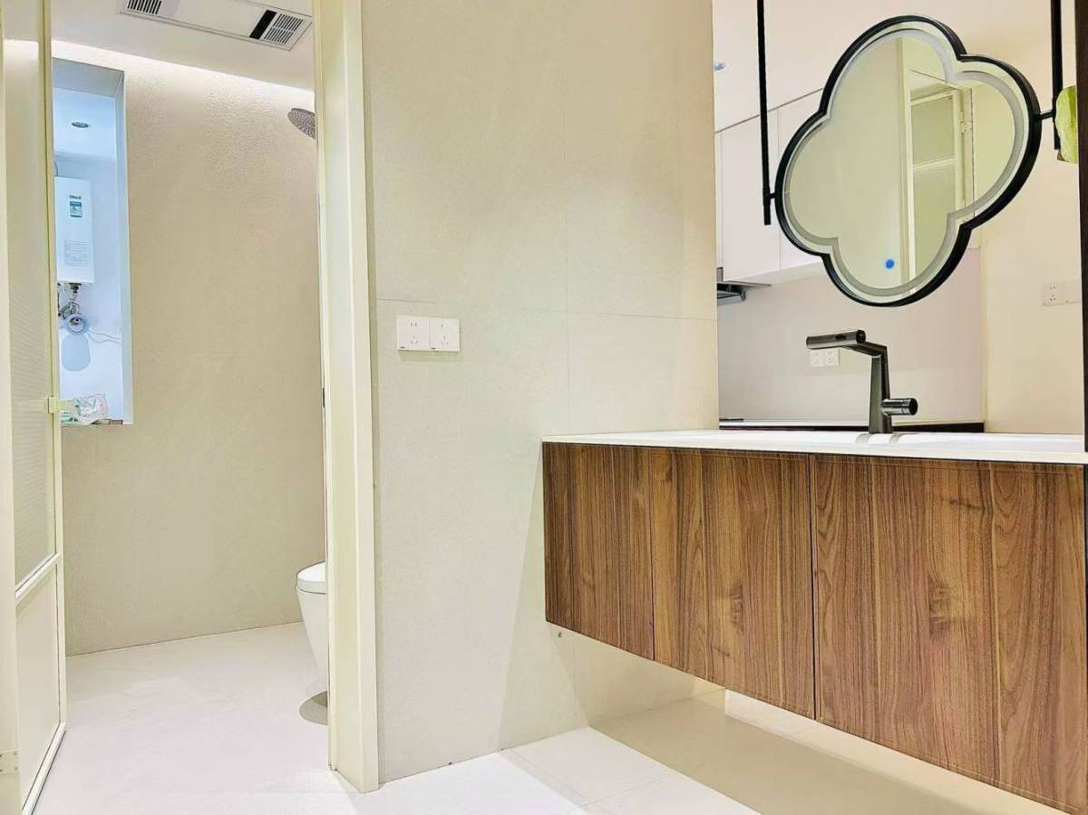 Housing image — Bathroom