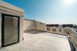 Spacious 5BR Villa near National Exhibition And Convention Center Metro with Terrace
