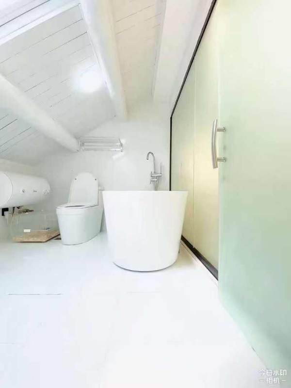 Housing image — Bathroom