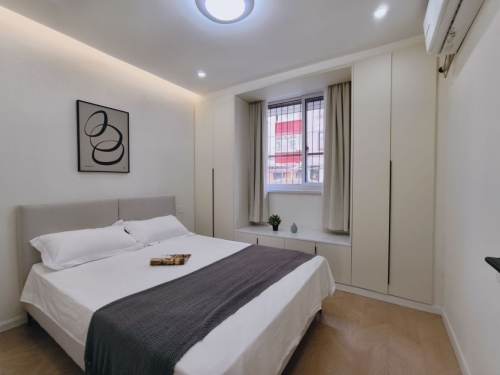 Housing image — Bedroom
