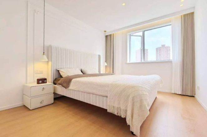 2BR Apartment near Pudong Avenue Metro with Outstanding View (L14)