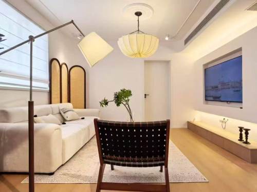 Housing image — Living Room