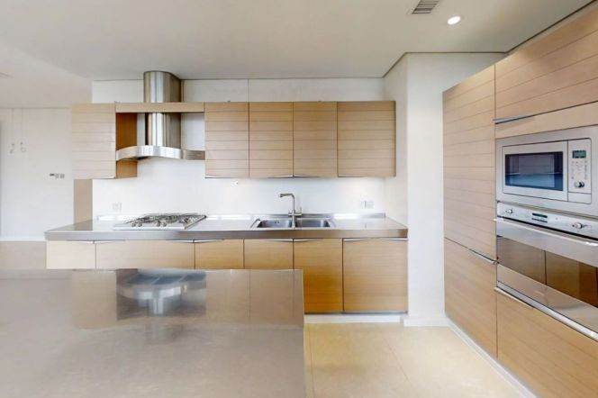High-Floor Spacious 5BR Apartment in Jing'an (L2/L12/L13)