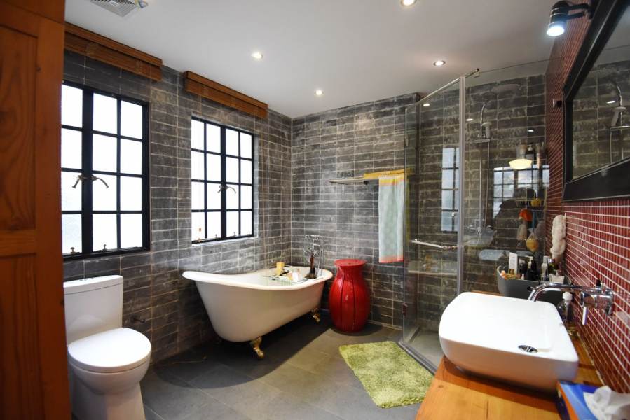 Housing image — Bathroom