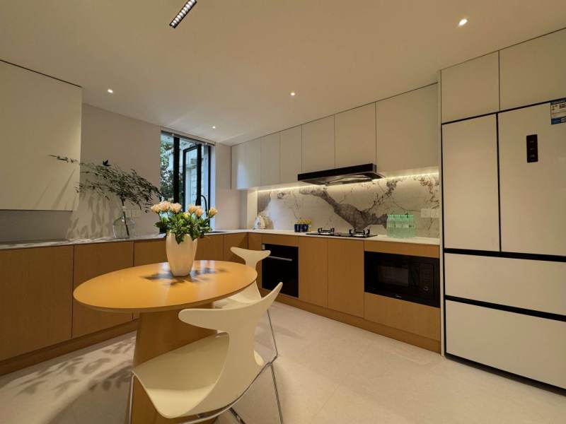 Housing image — Kitchen