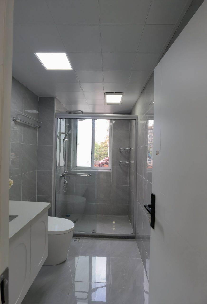 Housing image — Bathroom