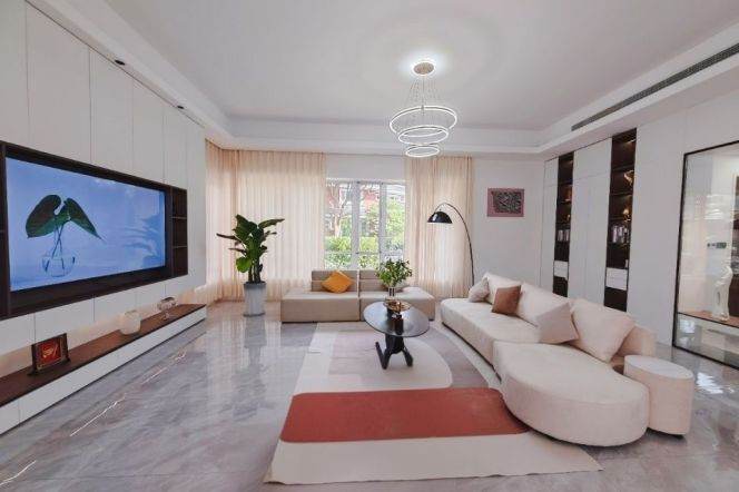 Spacious 6BR Villa near Panlong Rd Metro with Private Garden