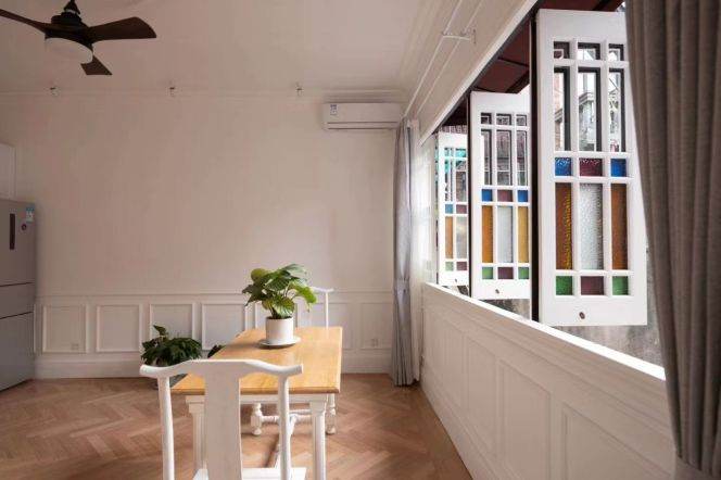High-Ceiling 2BR Heritage Apartment near South Huangpi Road Metro (L1/L14)