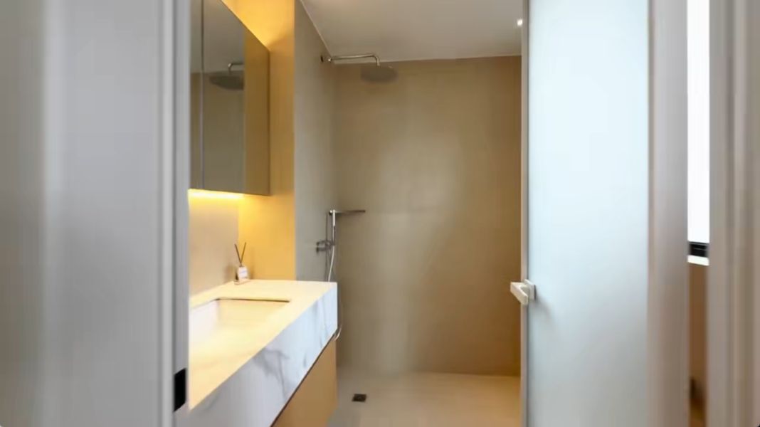 Housing image — Bathroom