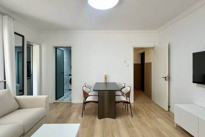 2BR Apartment near Jing'an Temple (L7)