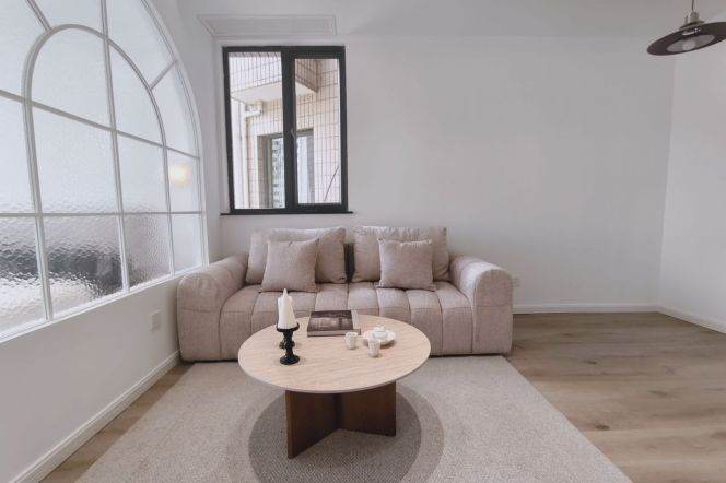 1BR Apartment in Old Xuhui (L9/L12)