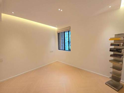Housing image — Bedroom