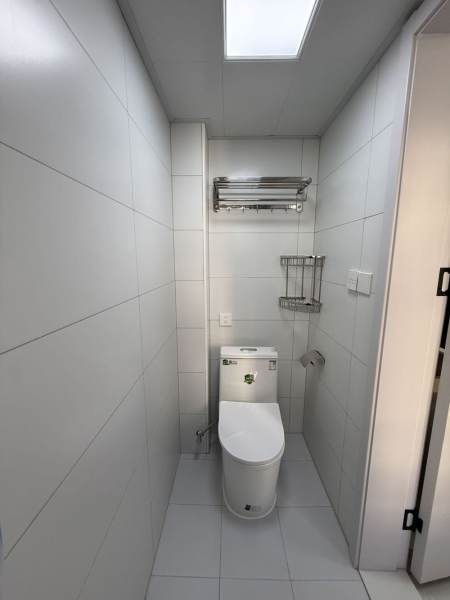Housing image — Bathroom