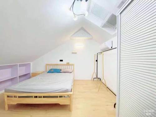 Housing image — Bedroom