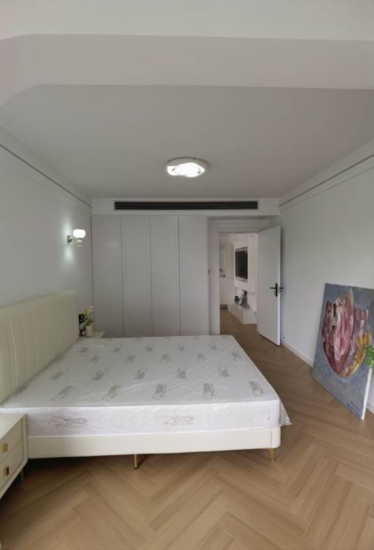 Housing image — Bedroom