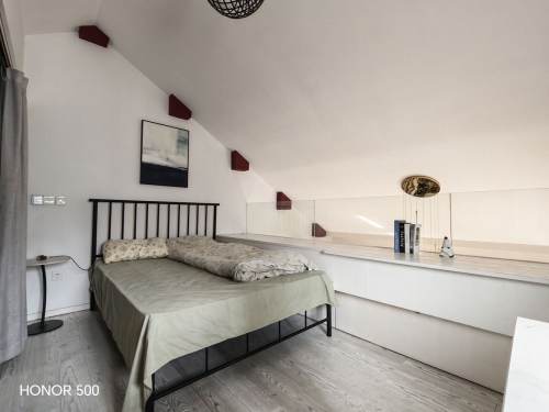 Housing image — Bedroom