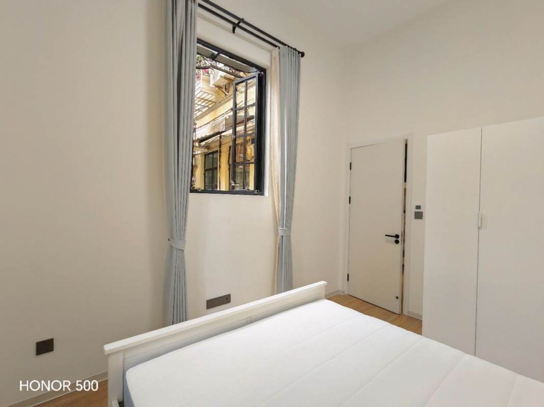 Housing image — Bedroom