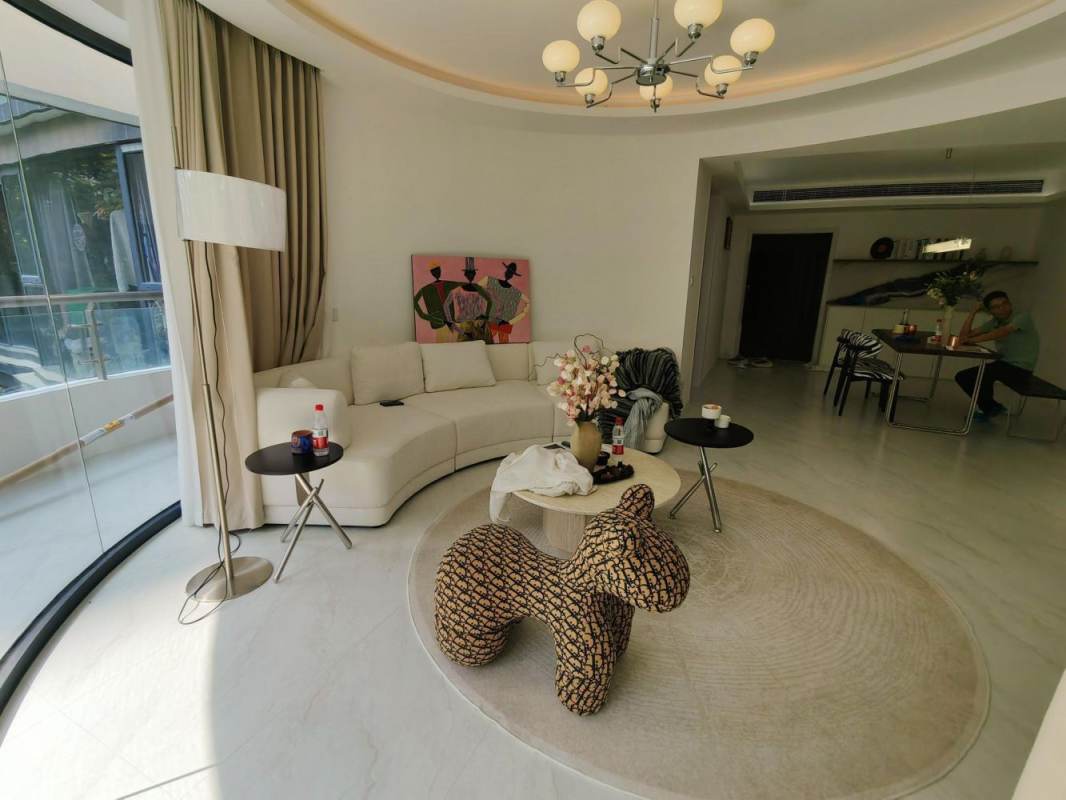 Housing image — Living Room