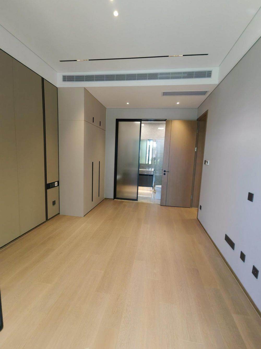 Housing image — Bedroom