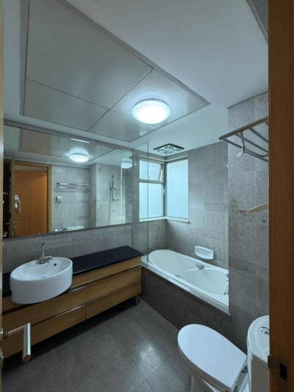 Housing image — Bathroom