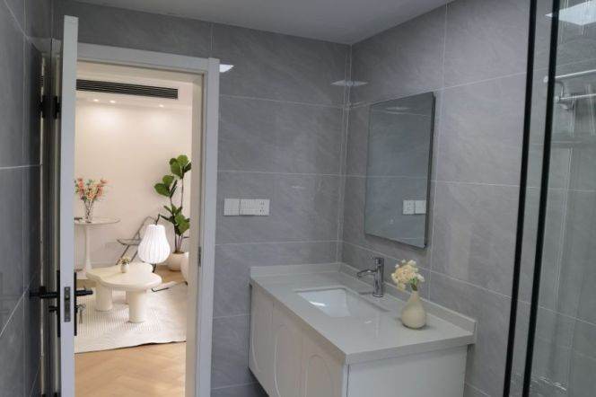 Spacious Studio Apartment near Zhongshan Park with Green View (L2/L11)