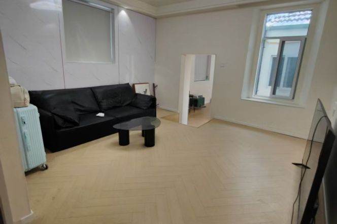 3BR Villa in Suzhou Creek North with Terrace (L7/L13)