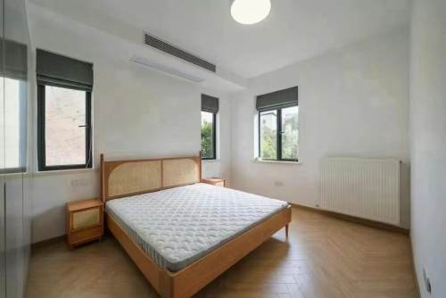 Housing image — Bedroom