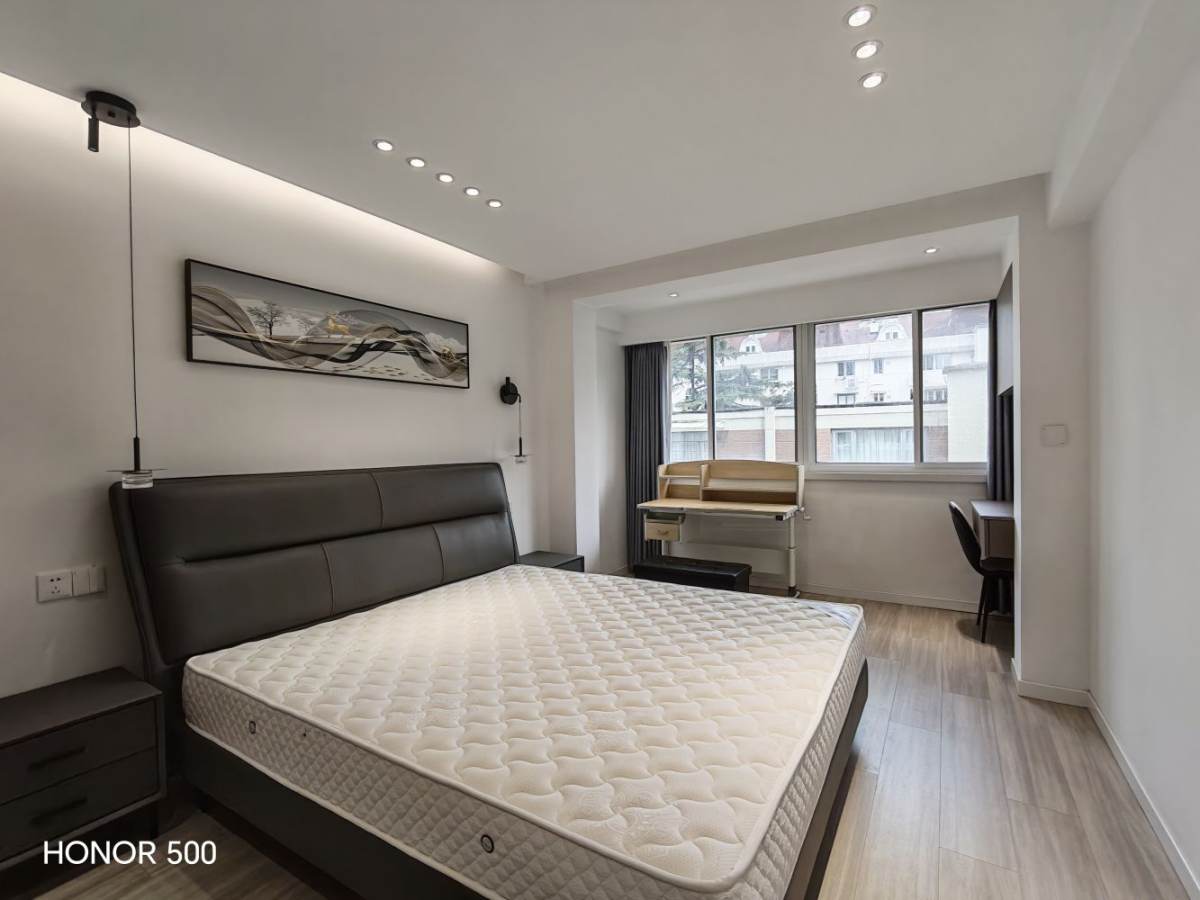 Housing image — Bedroom