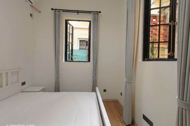 2BR Apartment near Zhongshan Park (L2/L11)